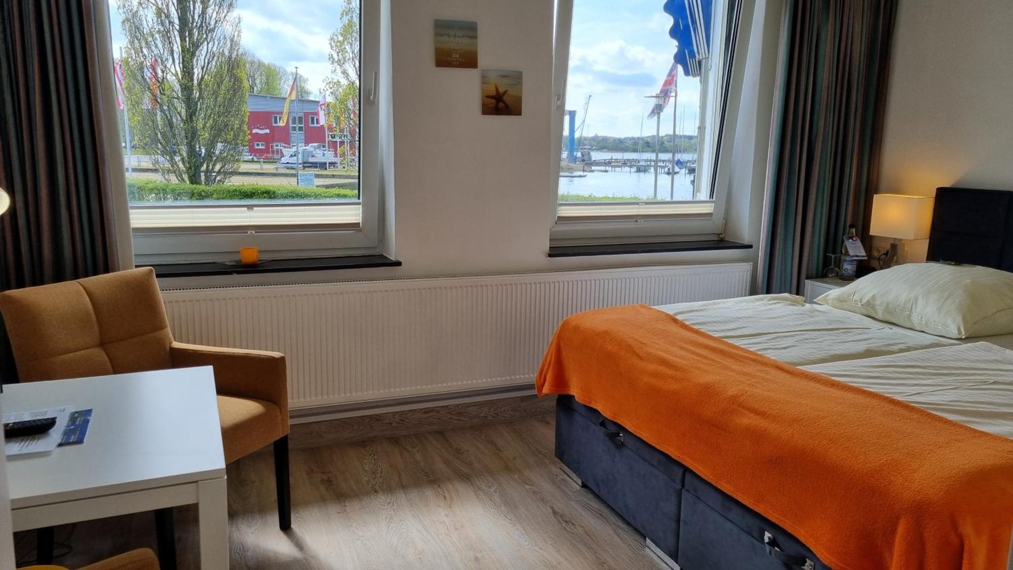 Akzent Hotel Strandhalle Шлезвиг Экстерьер фото