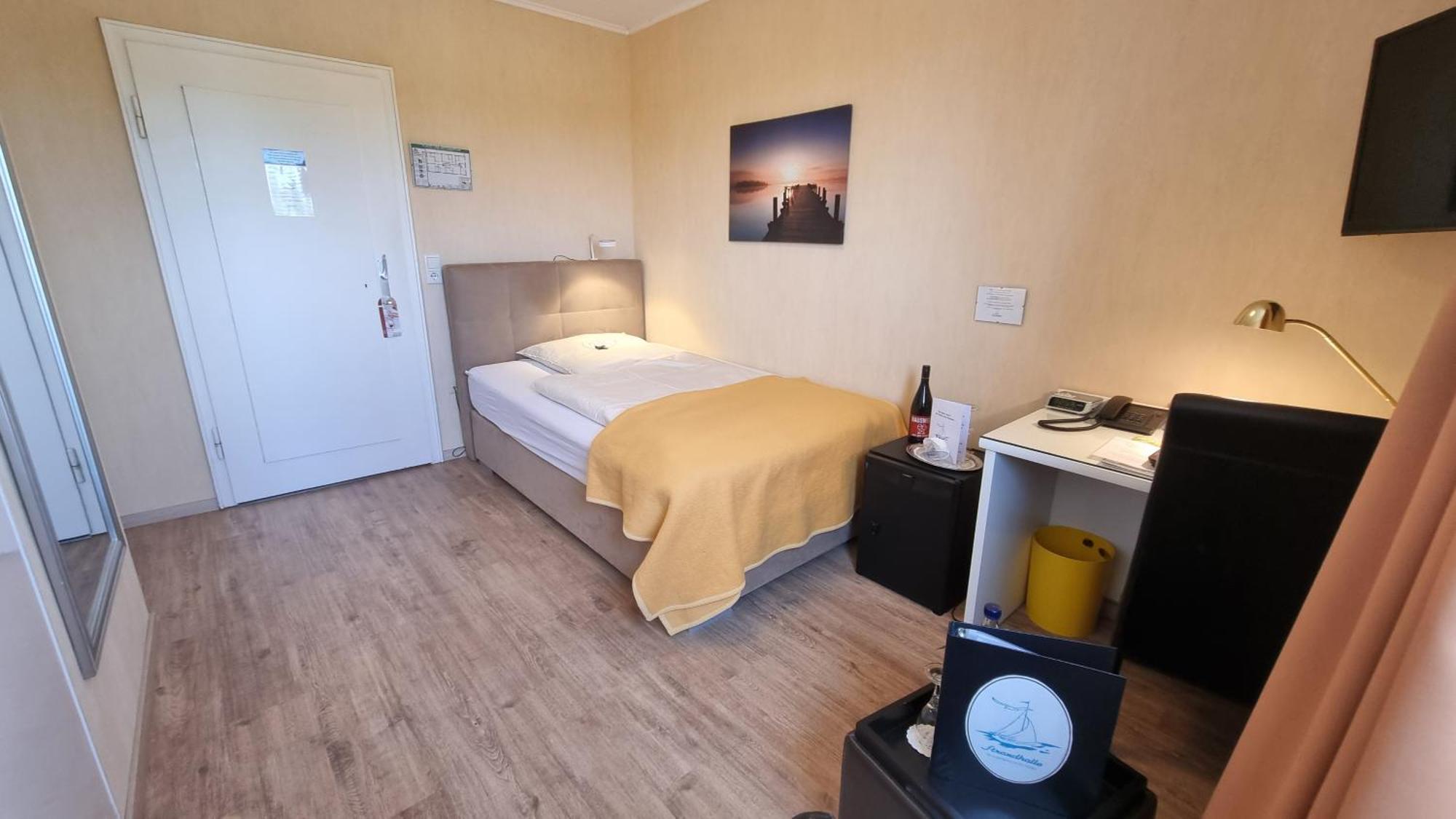 Akzent Hotel Strandhalle Шлезвиг Экстерьер фото