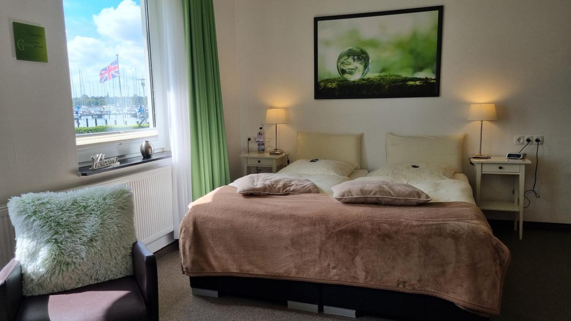 Akzent Hotel Strandhalle Шлезвиг Экстерьер фото